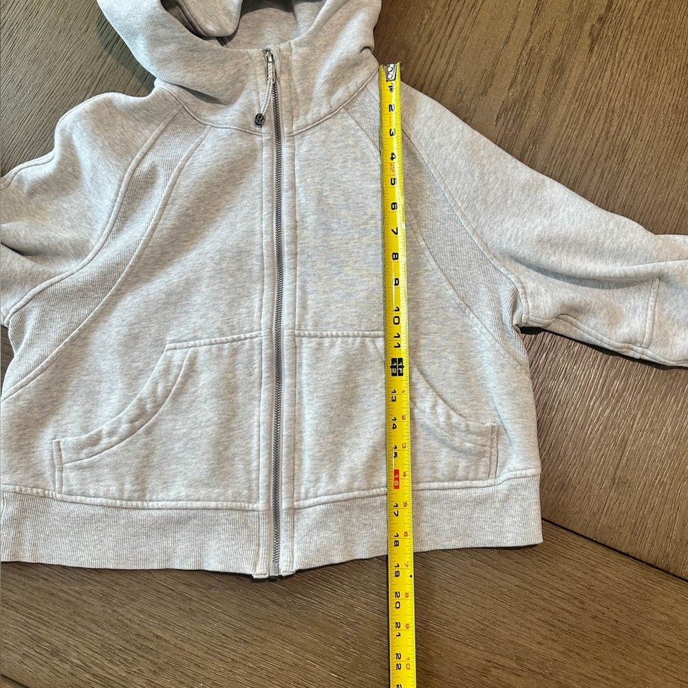Lululemon Scuba Oversized Crop Full-Zip Hoodie Size 4 Light Gray - Picture 10 of 10